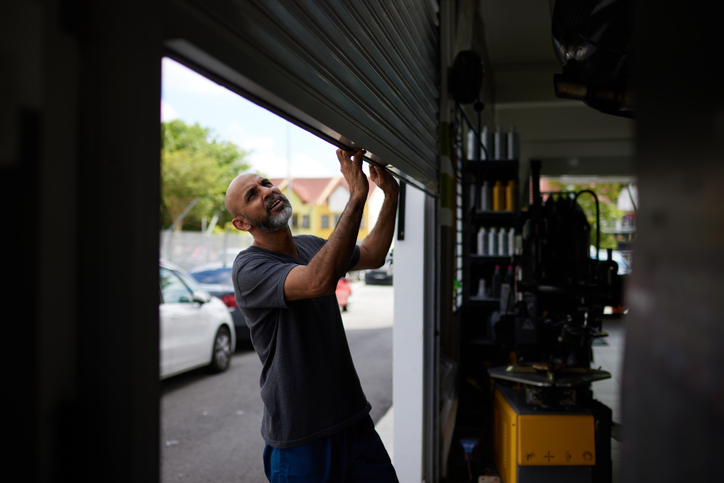 The Impact of Neglected Garage Door Maintenance on Your Property