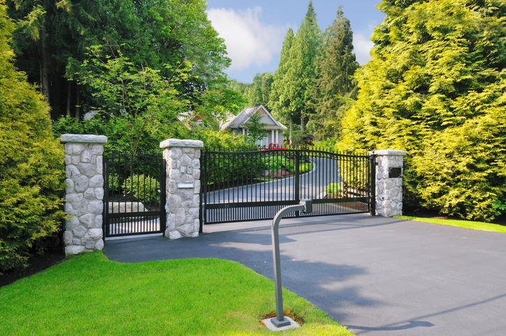 automatic gate installation